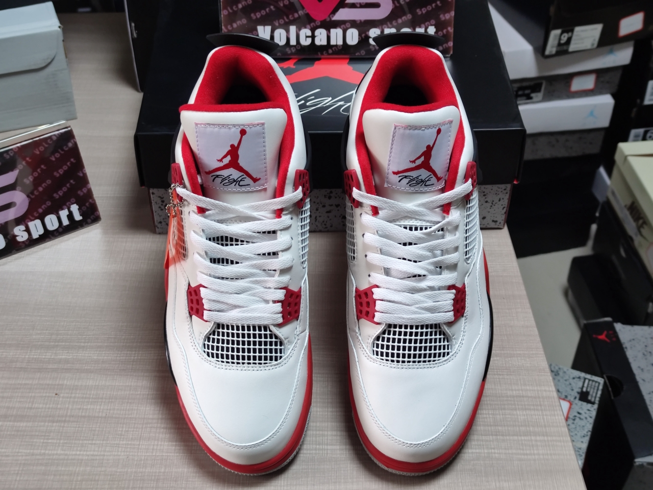 Jordan 4 Retro Fire Red DC7770-160