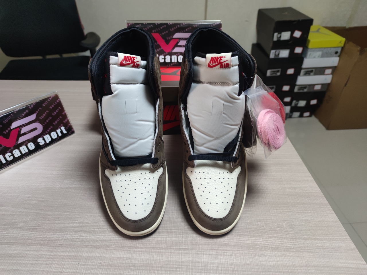 Jordan 1 Retro High Travis Scott CD4487-100