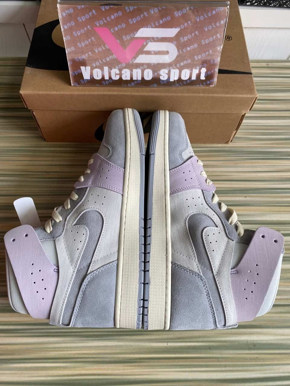 Jordan 1 High Zoom Air CMFT 2 Barely Grape DV1305-005