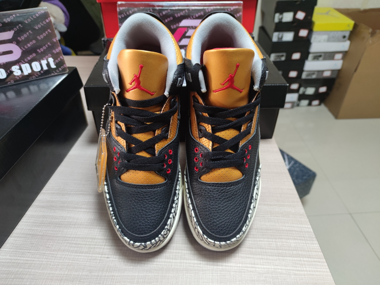 Jordan 3 Retro Black Cement Gold CK9246 067