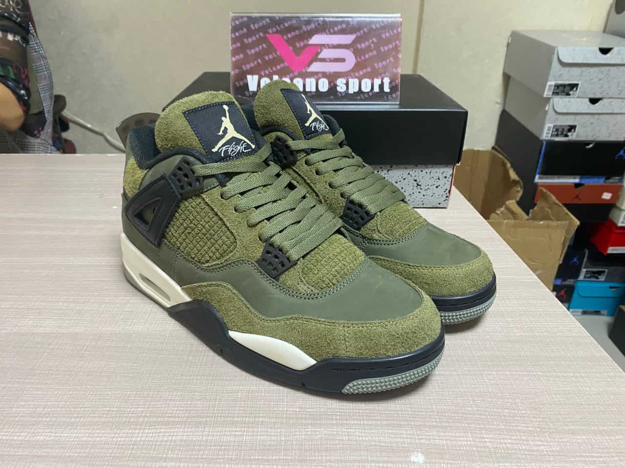 Jordan 4 Retro SE Craft Medium Olive FB9927-200