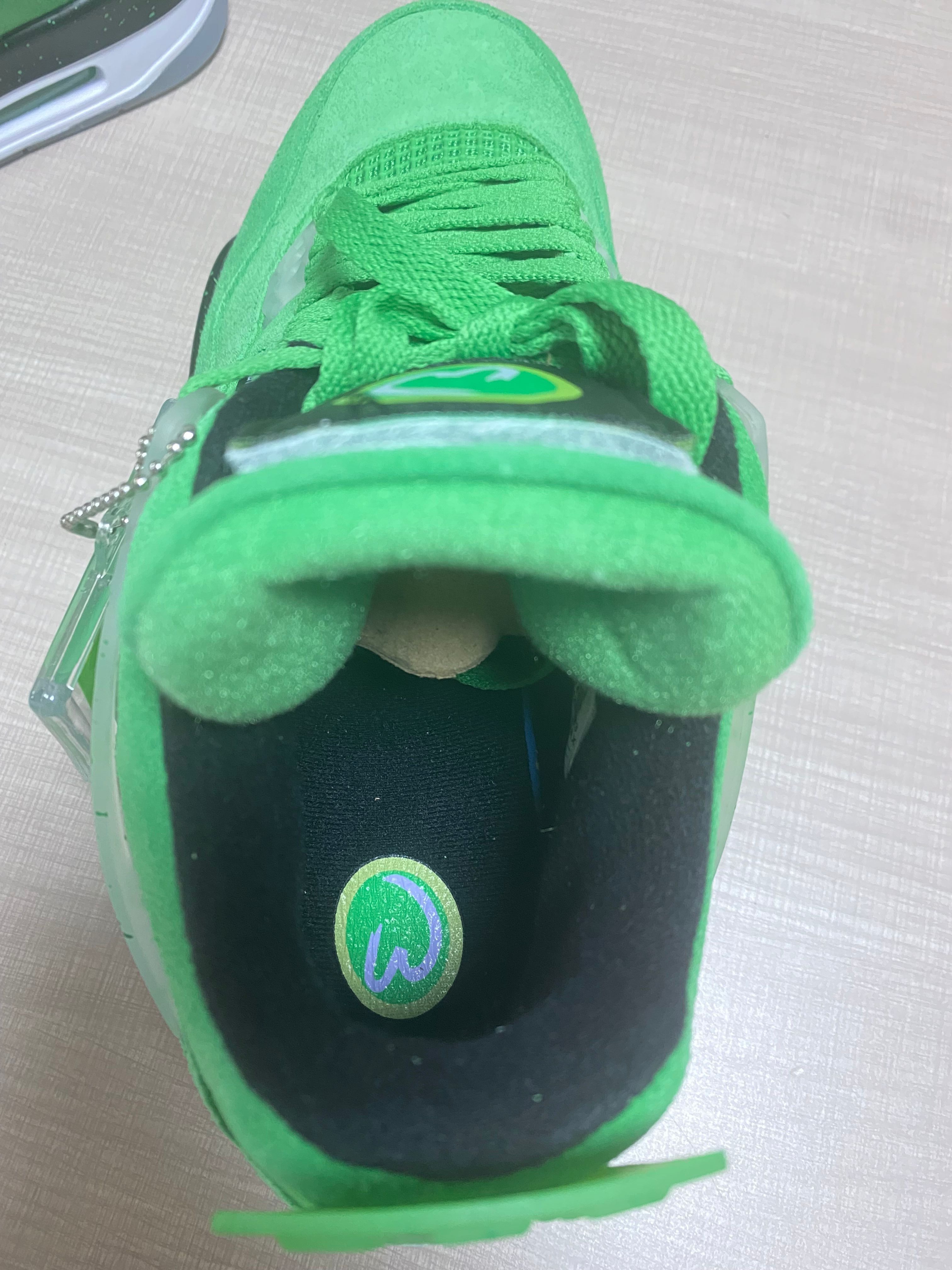 Jordan 4 Retro Wahlburgers AJ4A61426 LN4