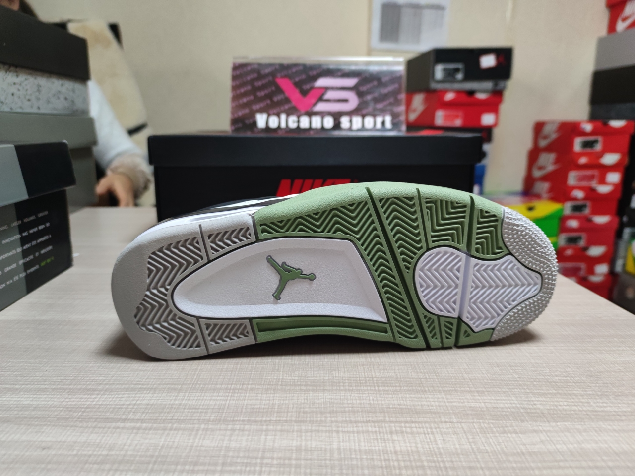 Jordan 4 Retro Seafoam AQ9129 103