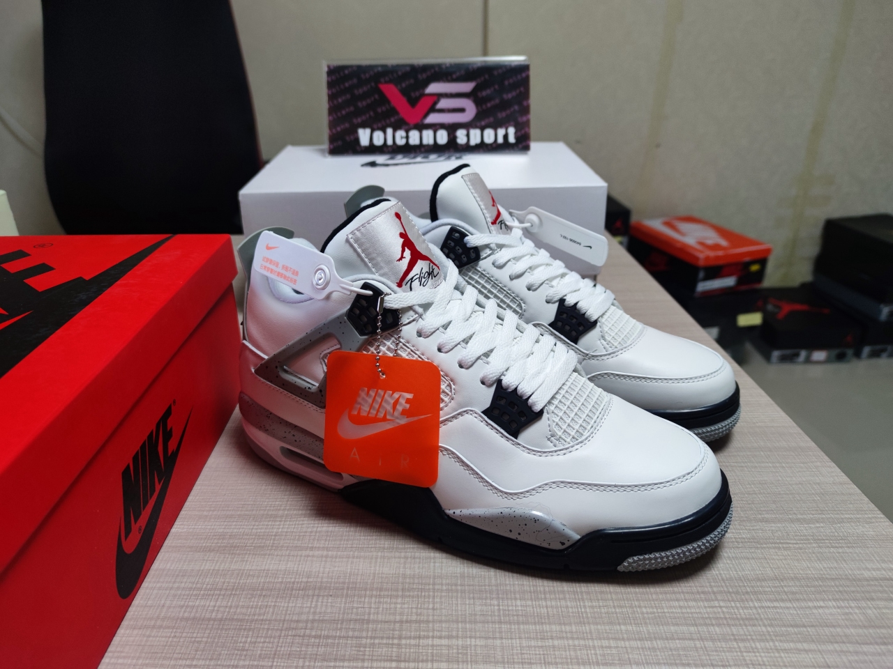 Jordan 4 Retro White Cement 840606 192