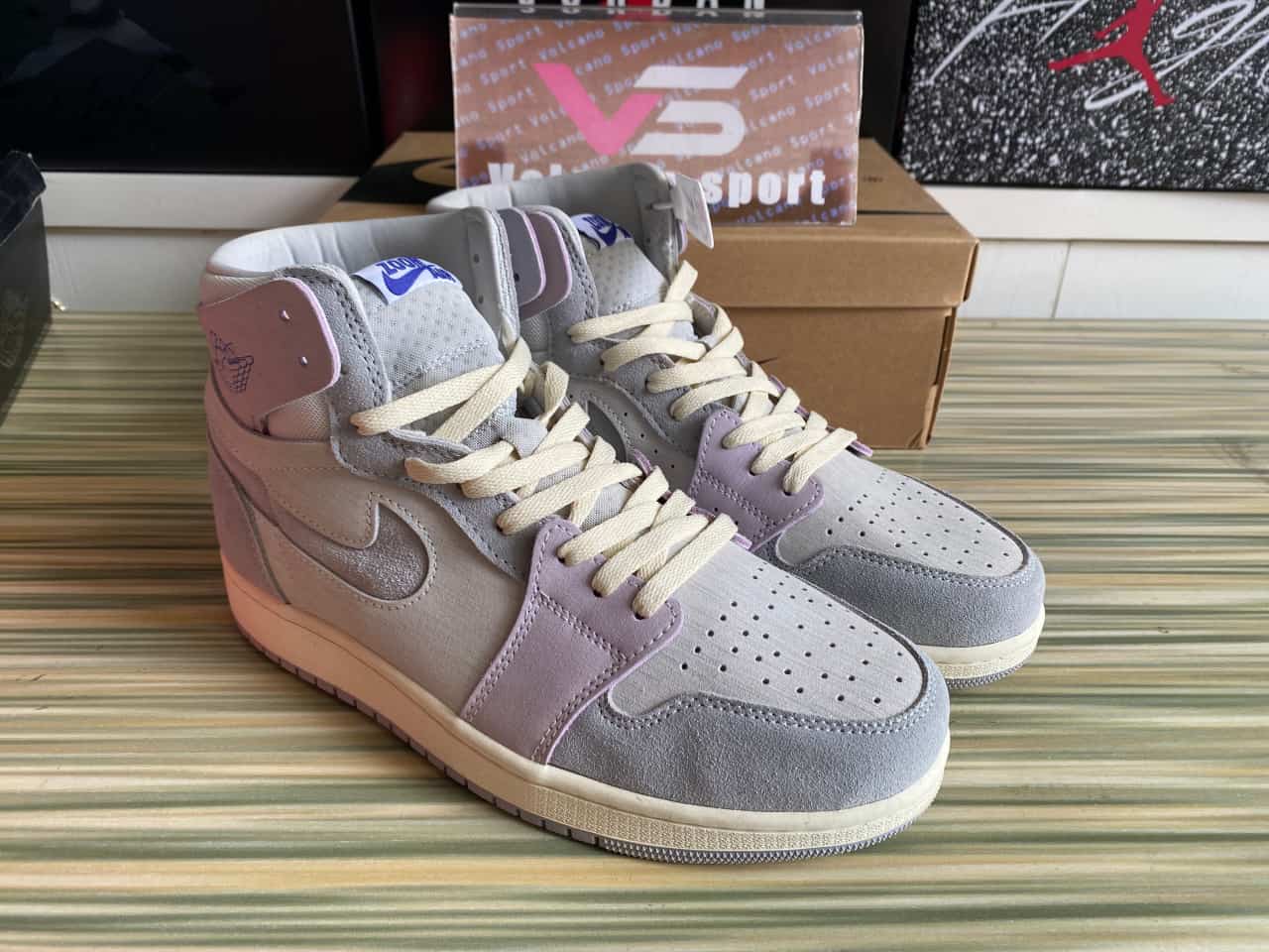 Jordan 1 High Zoom Air CMFT 2 Barely Grape DV1305-005