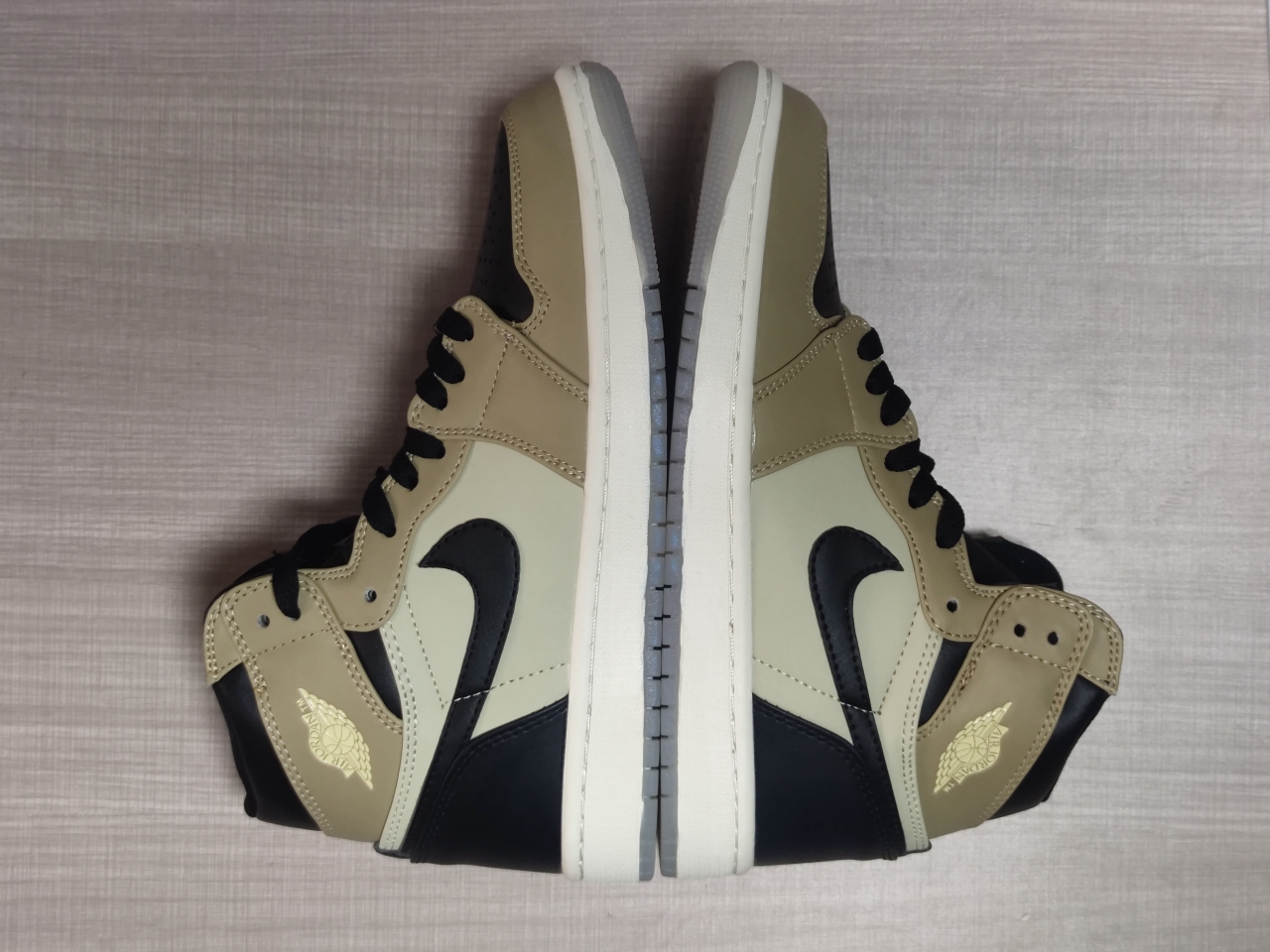 Jordan 1 Retro High Black Mushroom AH7389-003