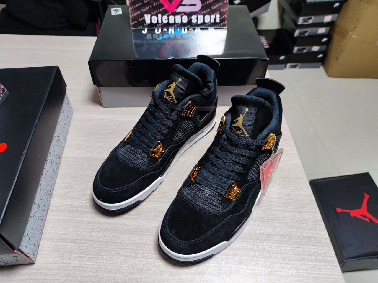 Jordan 4 Retro Royalty 308497 032