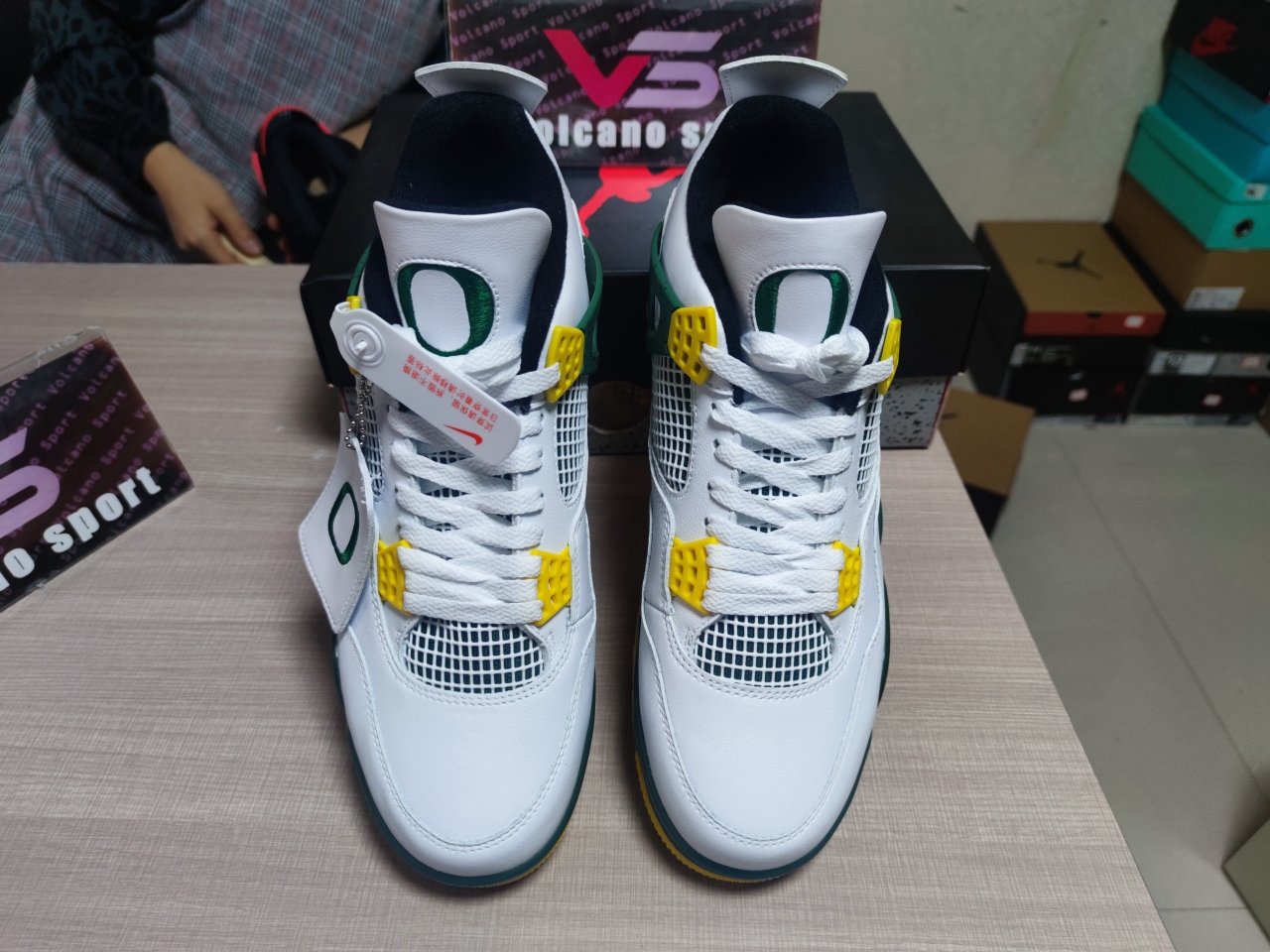 Jordan 4 Retro Oregon Ducks Duckman