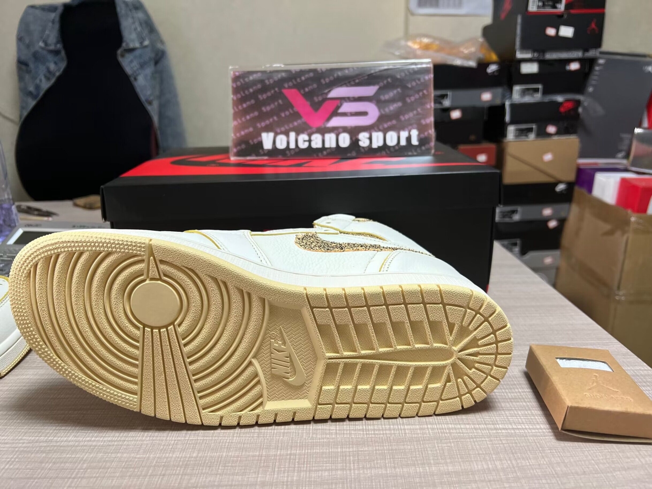 Jordan 1 Retro High OG Craft Vibrations Of Naija FD8631-100