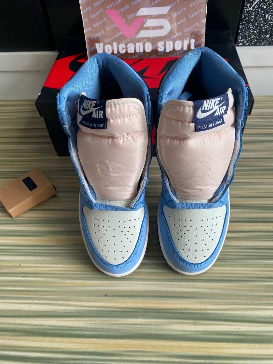 Jordan 1 High OG First in Flight FD2596-400