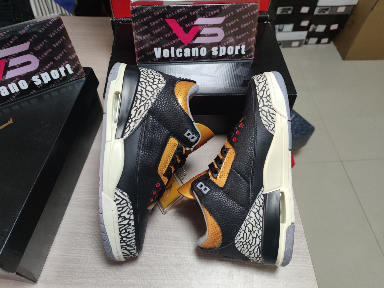 Jordan 3 Retro Black Cement Gold CK9246 067