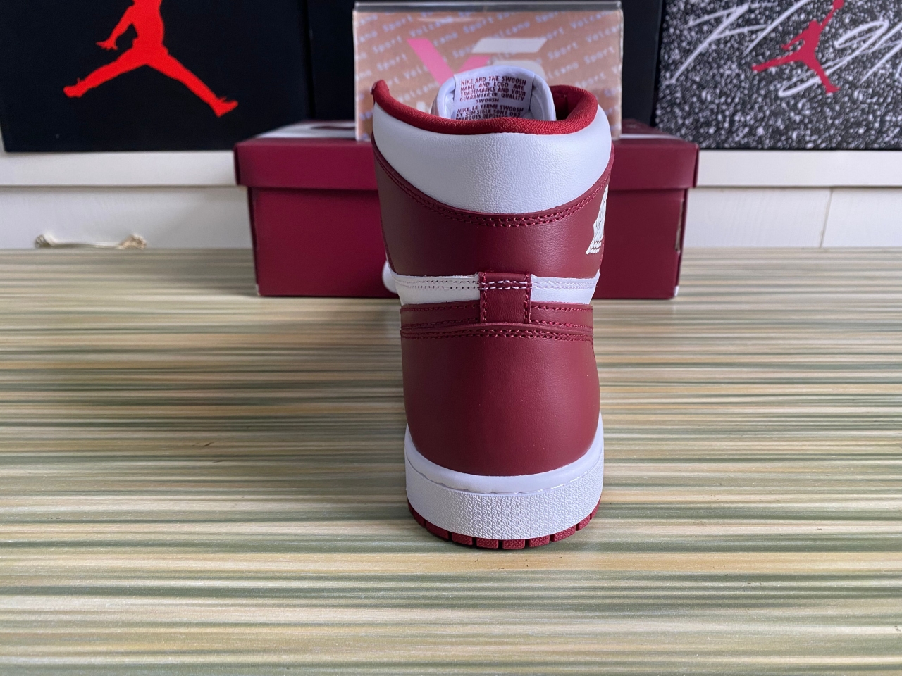 Jordan 1 Retro High OG Artisanal Team Red DZ5485-160