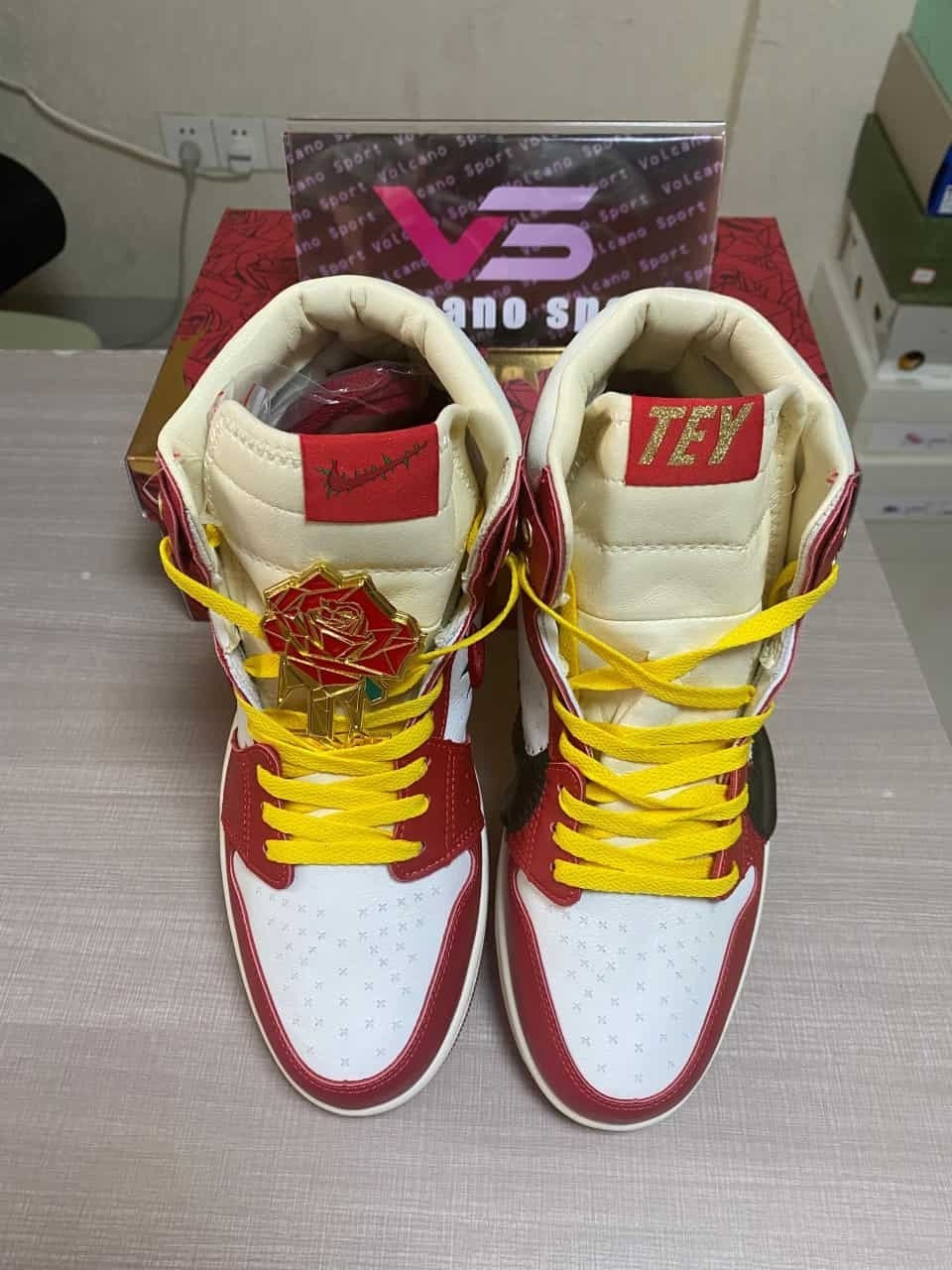 Jordan 1 Retro High x Teyana Taylor FJ0604-601