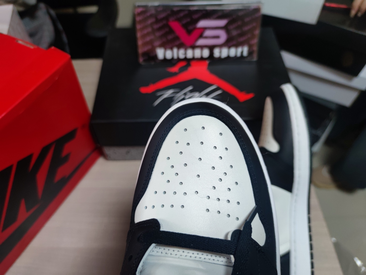 Jordan 1 Retro High 85 Black White BQ4422-001