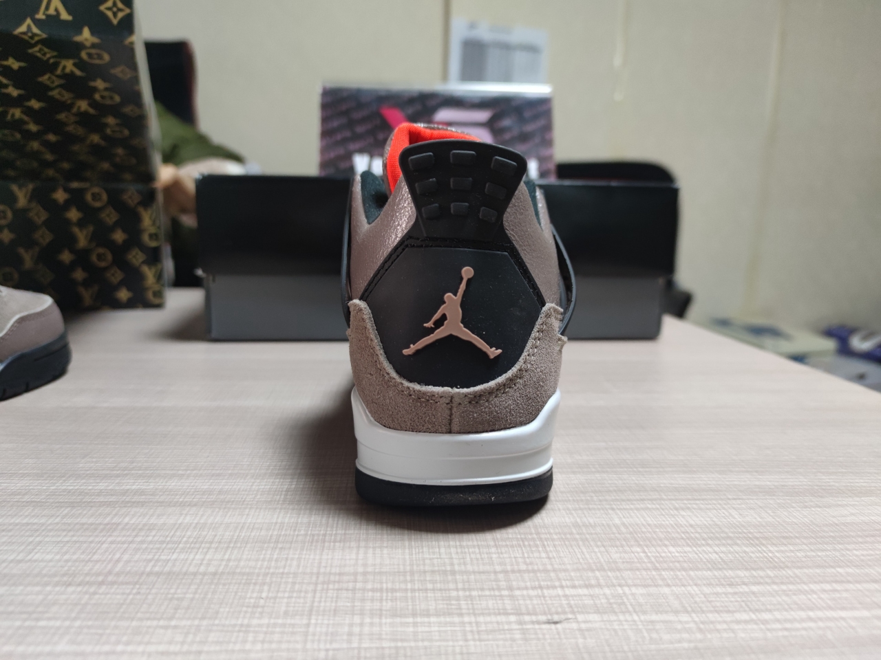 Jordan 4 Retro Taupe Haze