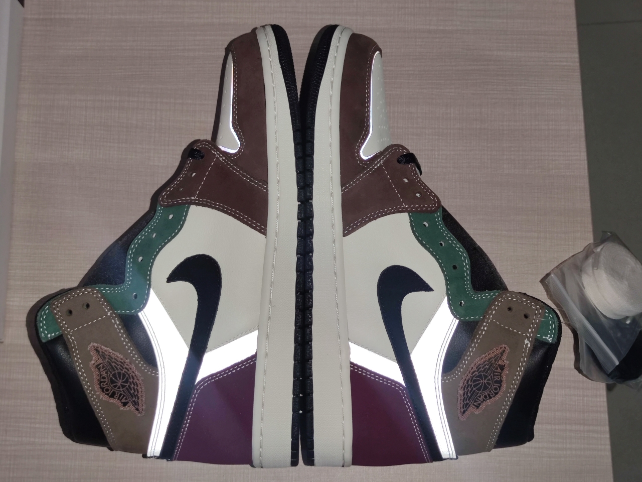 Jordan 1 Retro High OG Hand Crafted DH3097-001