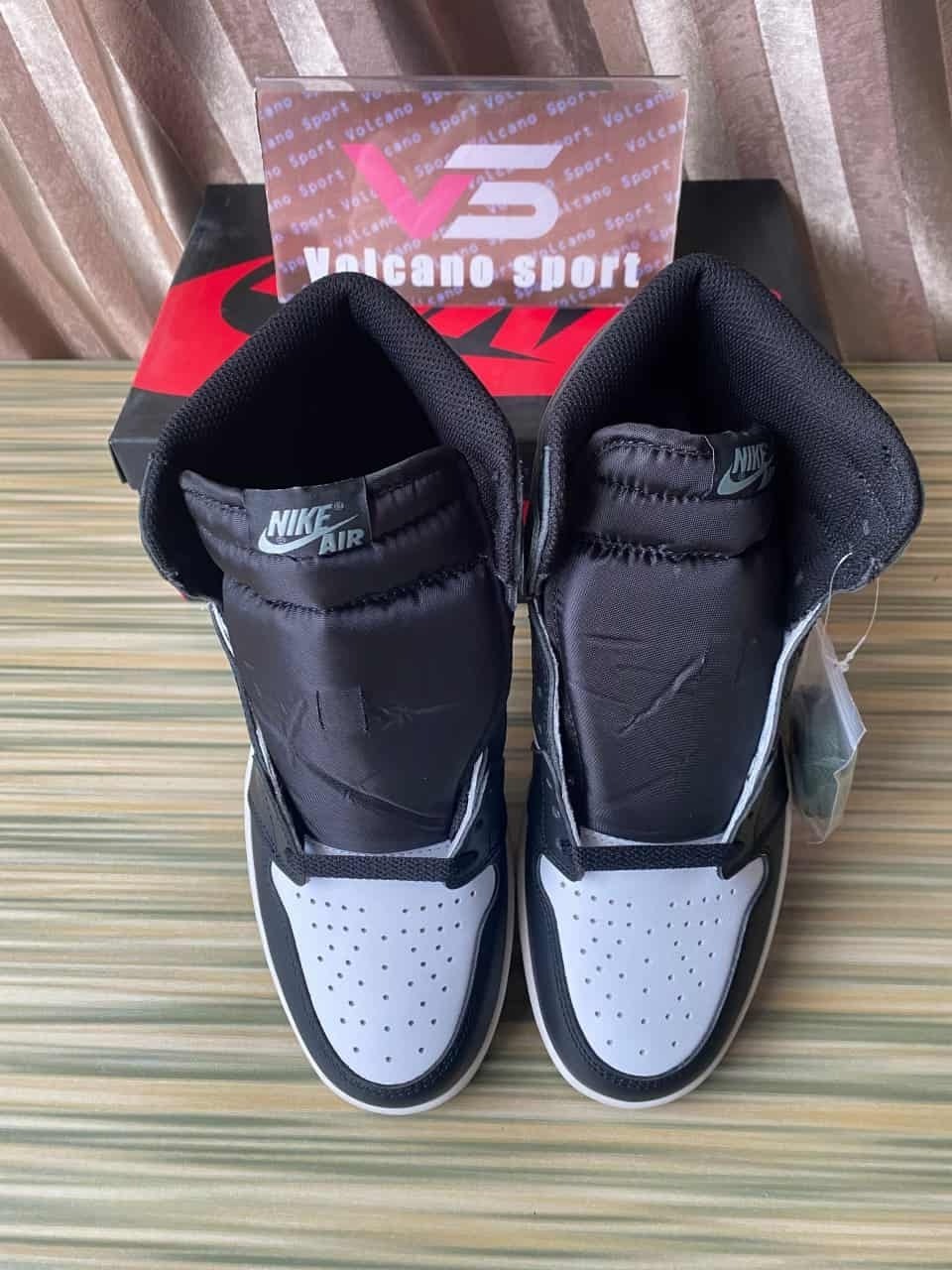 Jordan 1 Retro High Clay Green 555088-135