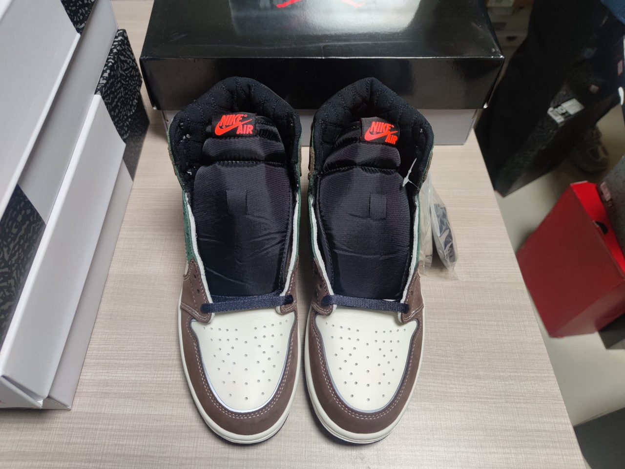 Jordan 1 Retro High OG Hand Crafted DH3097-001