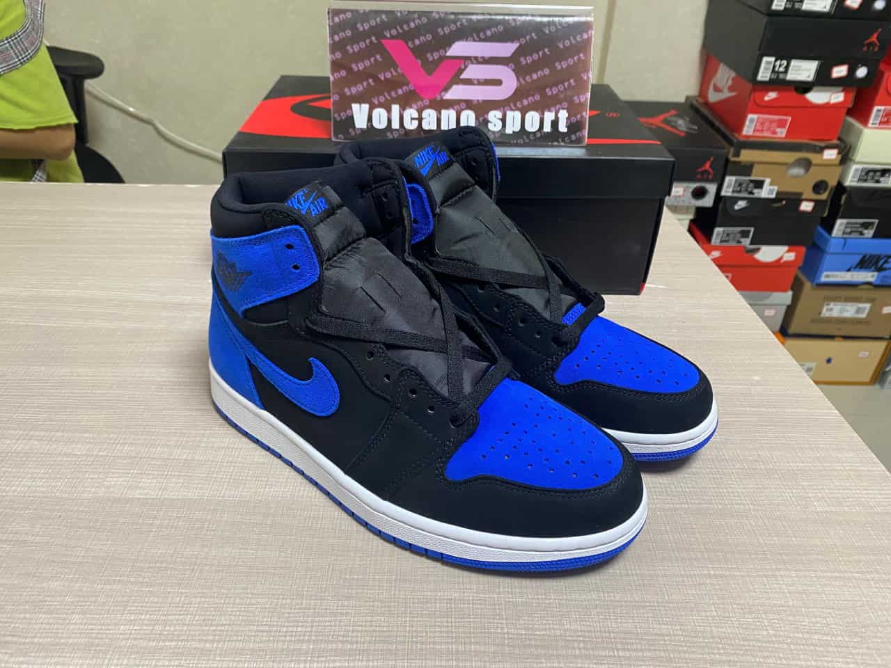 Jordan 1 Retro High OG Royal Reimagined DZ5485-042