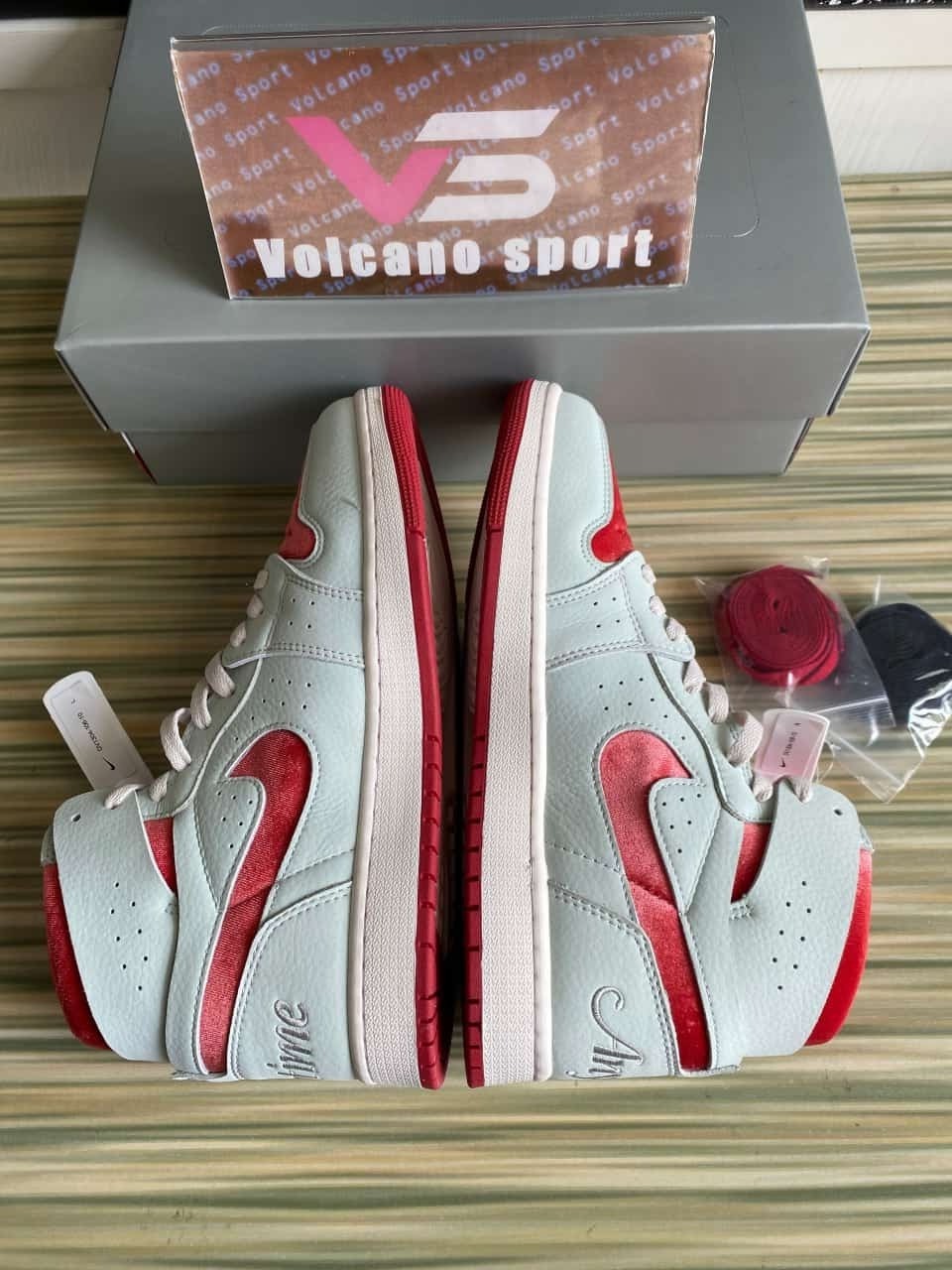 Jordan 1 High Zoom Air CMFT 2 Valentine's Day DV1304-106