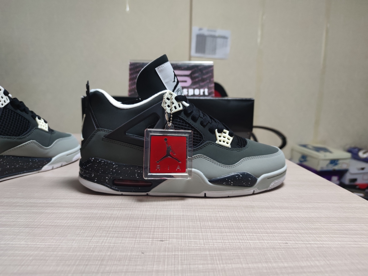 Jordan 4 Retro Fear Pack