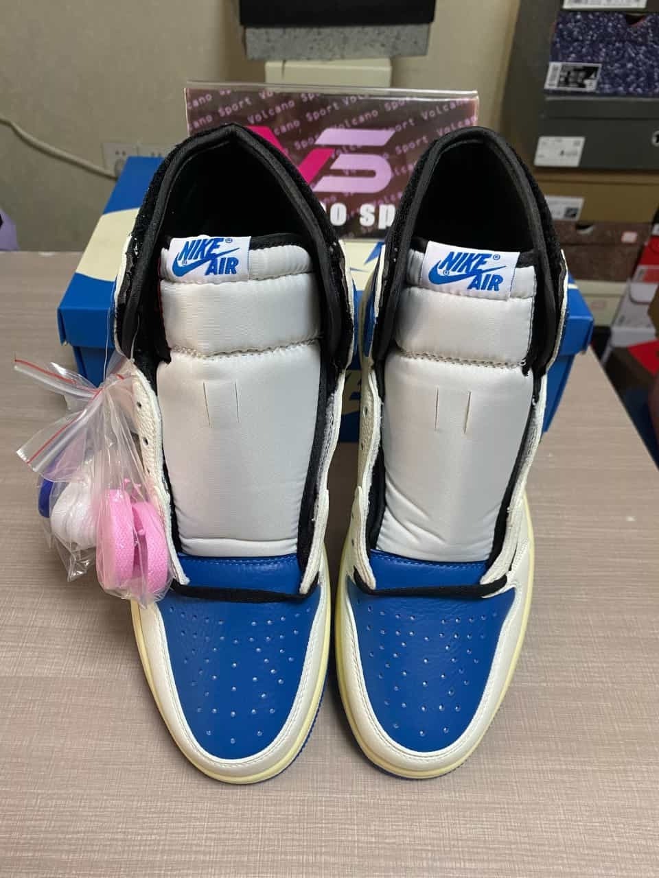 Jordan 1 Retro High OG SP Fragment x Travis Scott DH3227-105