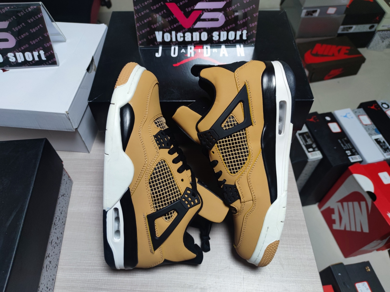 Jordan 4 Mushroom AQ9129-200