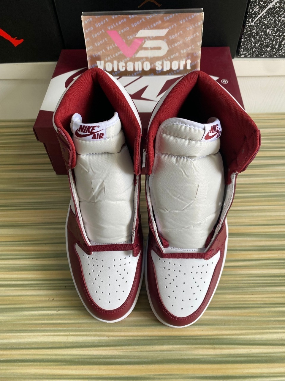 Jordan 1 Retro High OG Artisanal Team Red DZ5485-160