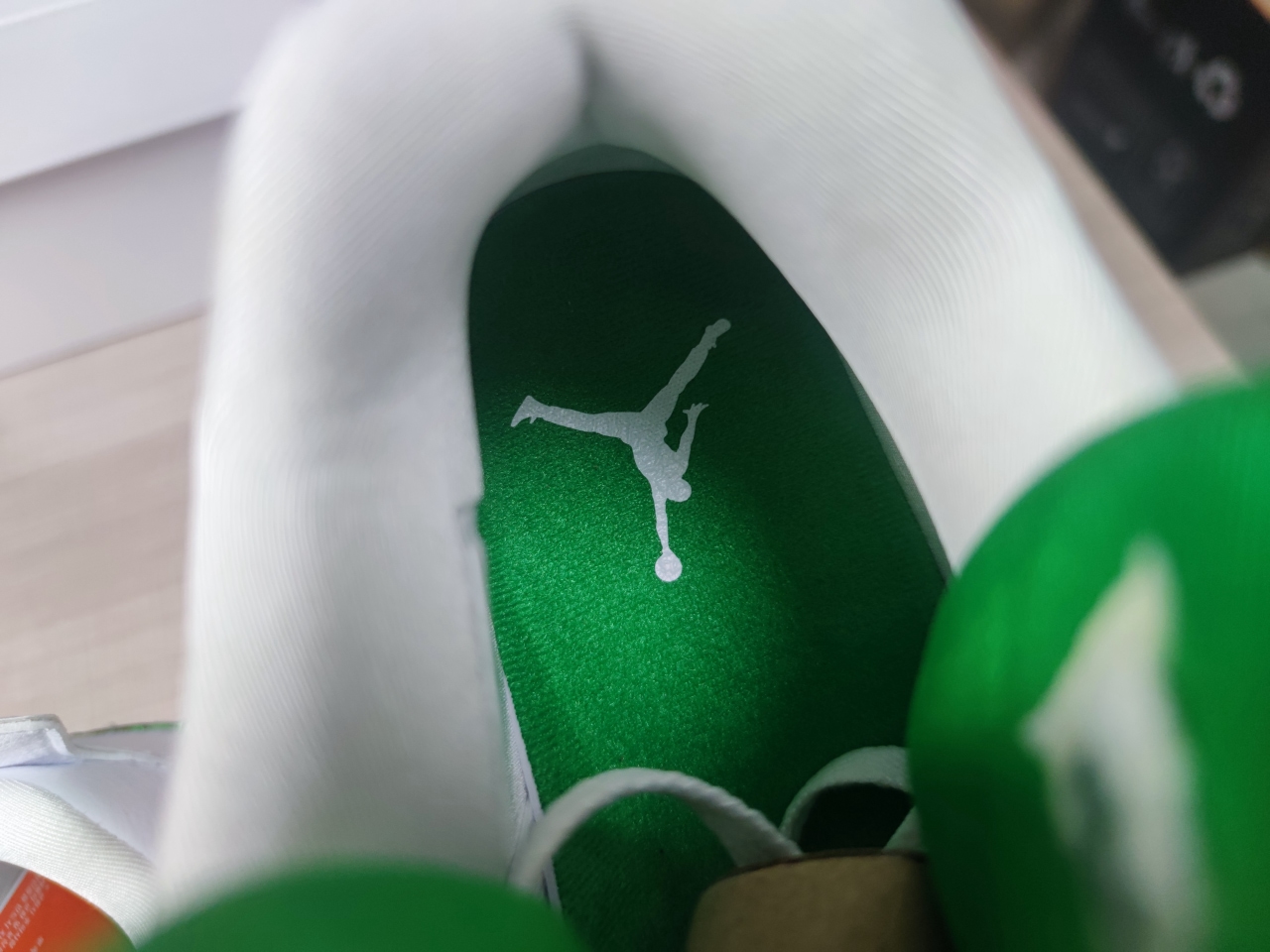 Jordan 4 Retro Metallic Green CT8527-113