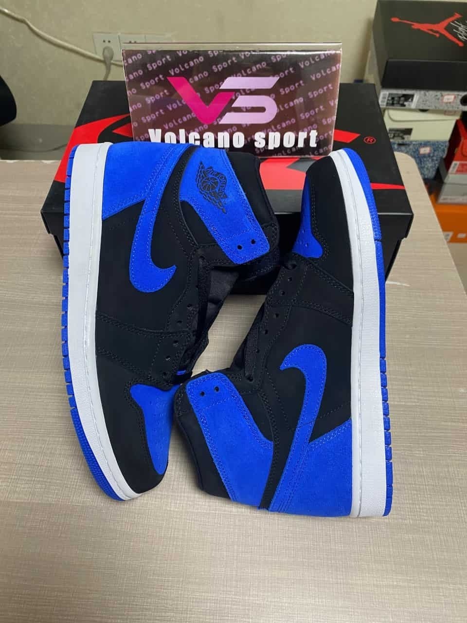 Jordan 1 Retro High OG Royal Reimagined DZ5485-042