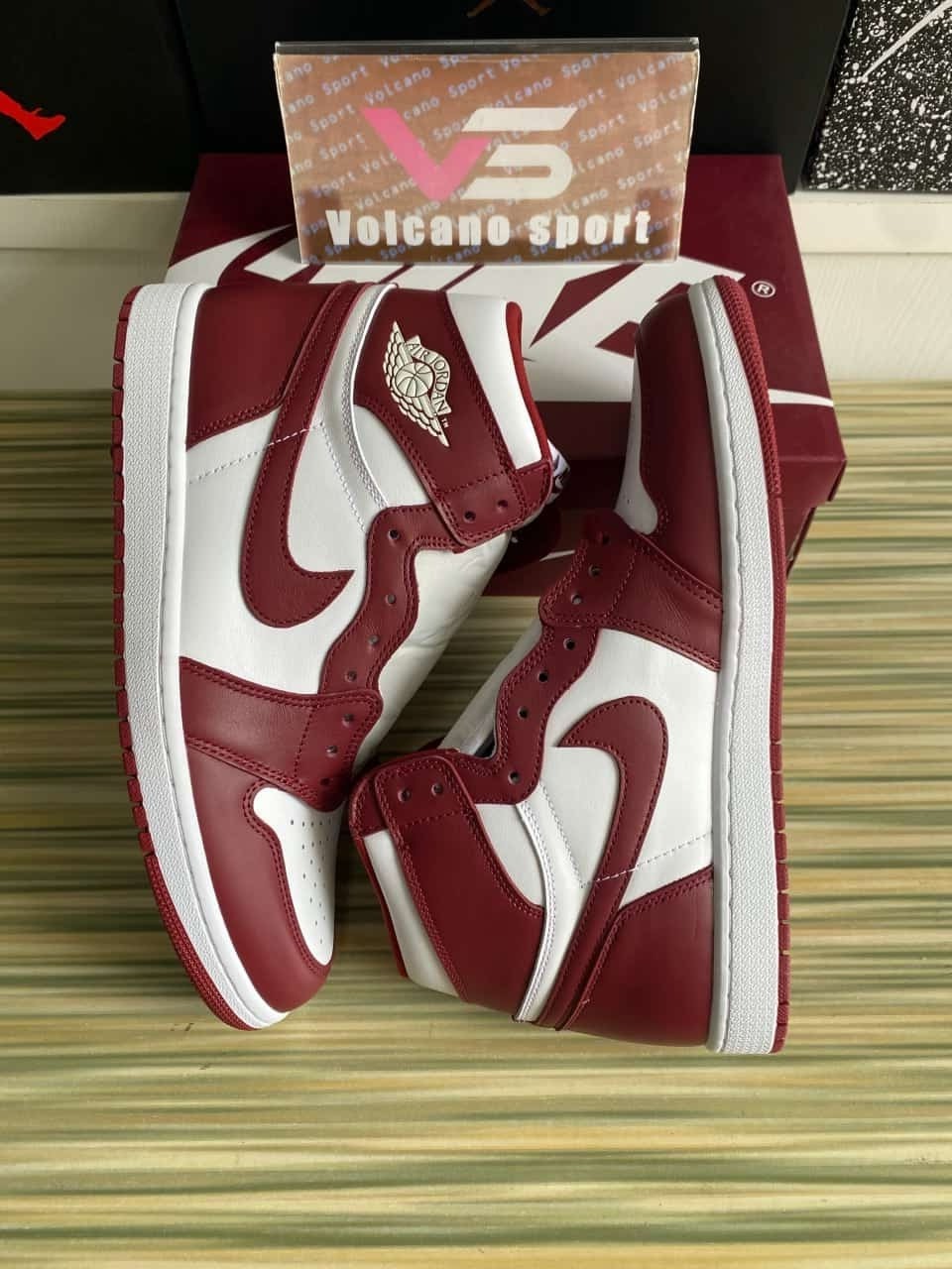 Jordan 1 Retro High OG Artisanal Team Red DZ5485-160