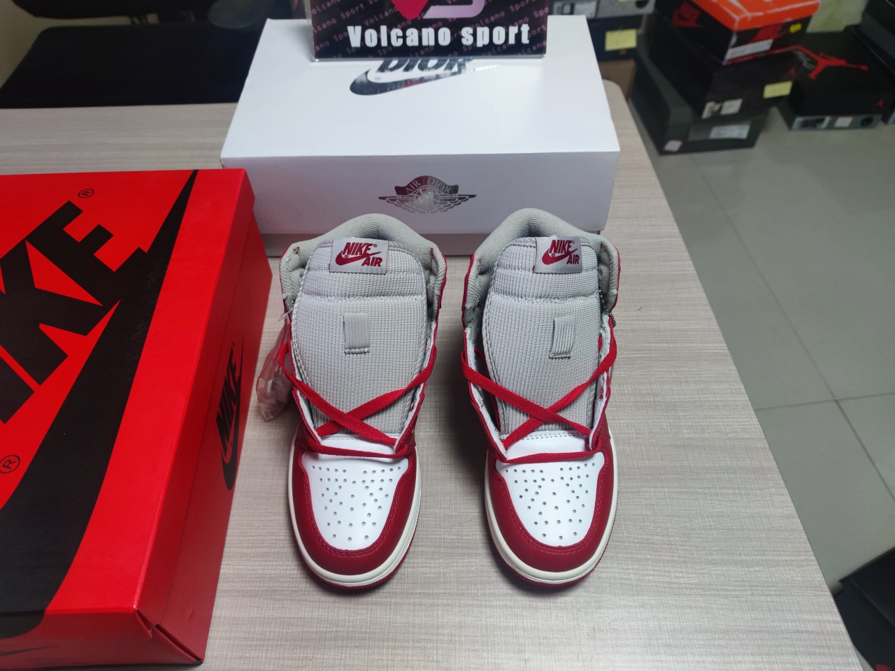 Jordan 1 Retro High OG Varsity Red DJ4891 061