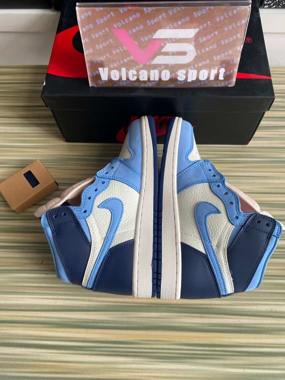 Jordan 1 High OG First in Flight FD2596-400