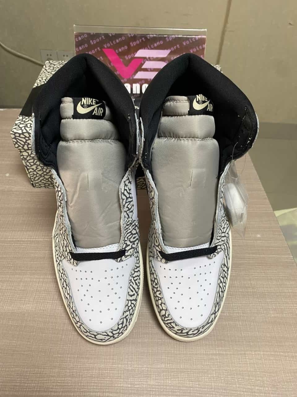 Jordan 1 Retro High OG White Cement DZ5485-052