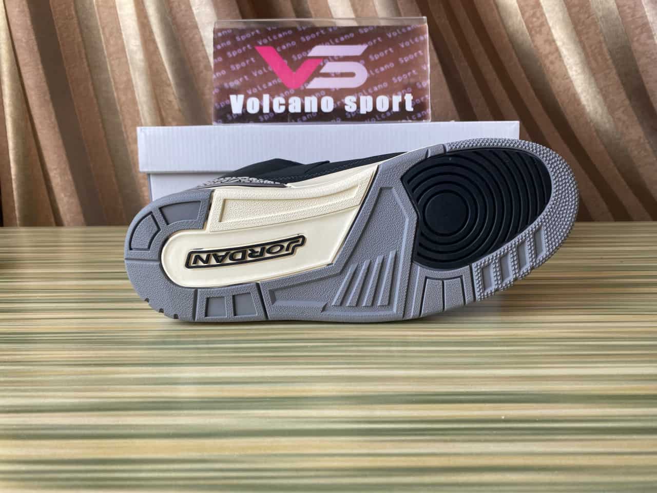 Jordan 3 Retro Off Noir CK9246-001