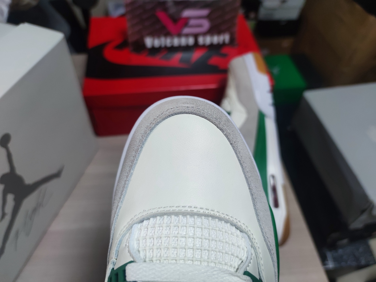 Jordan 4 retro SB Pine Green DR5415-103