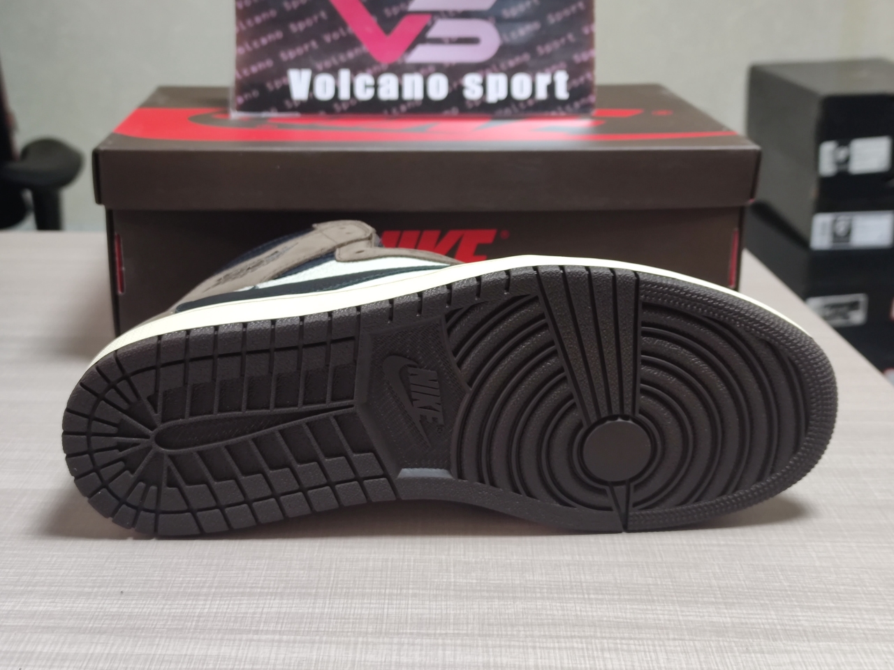 Jordan 1 Retro High Travis Scott CD4487-100