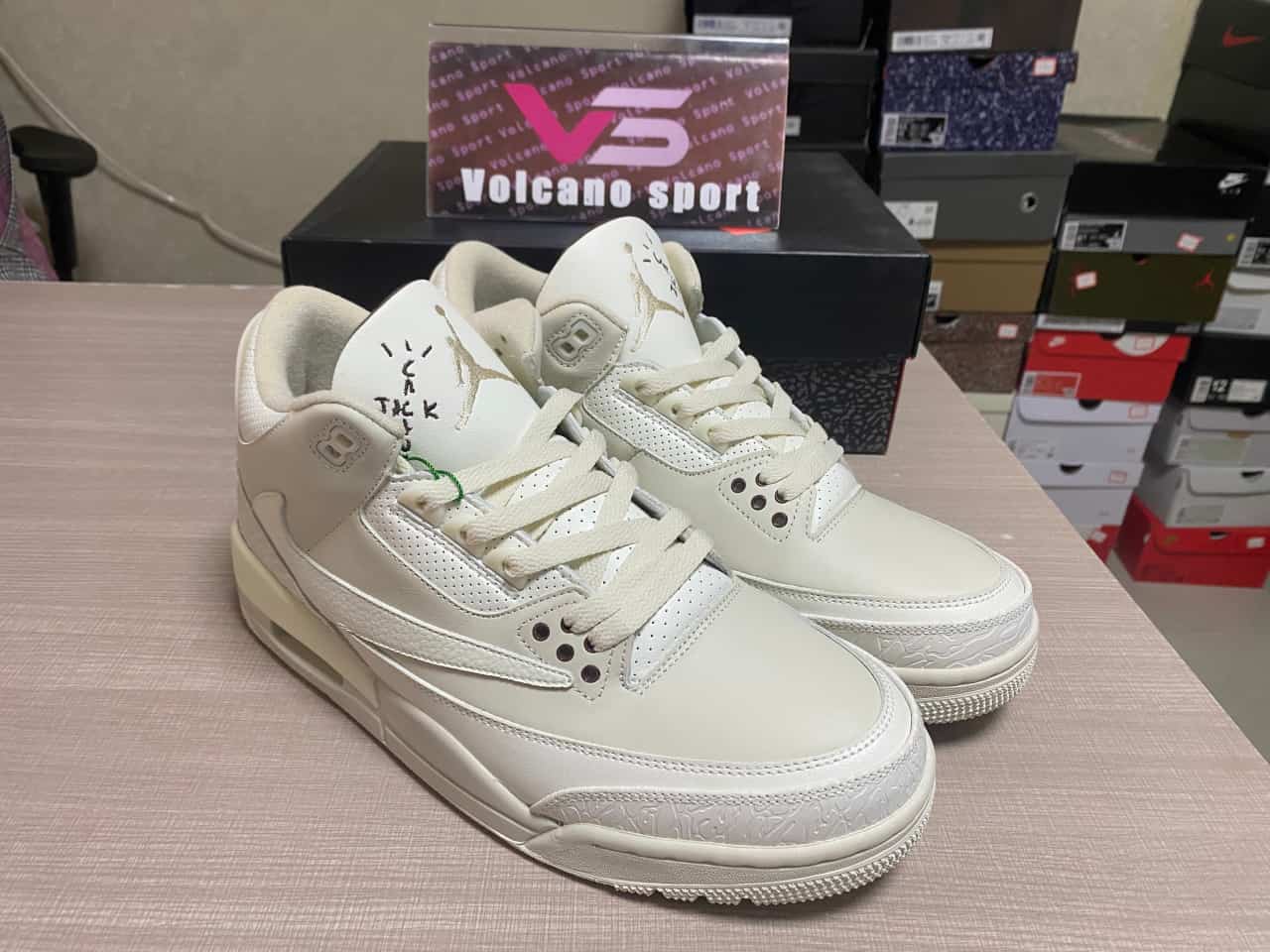 Jordan 3 x Travis Scott TS 136064-668