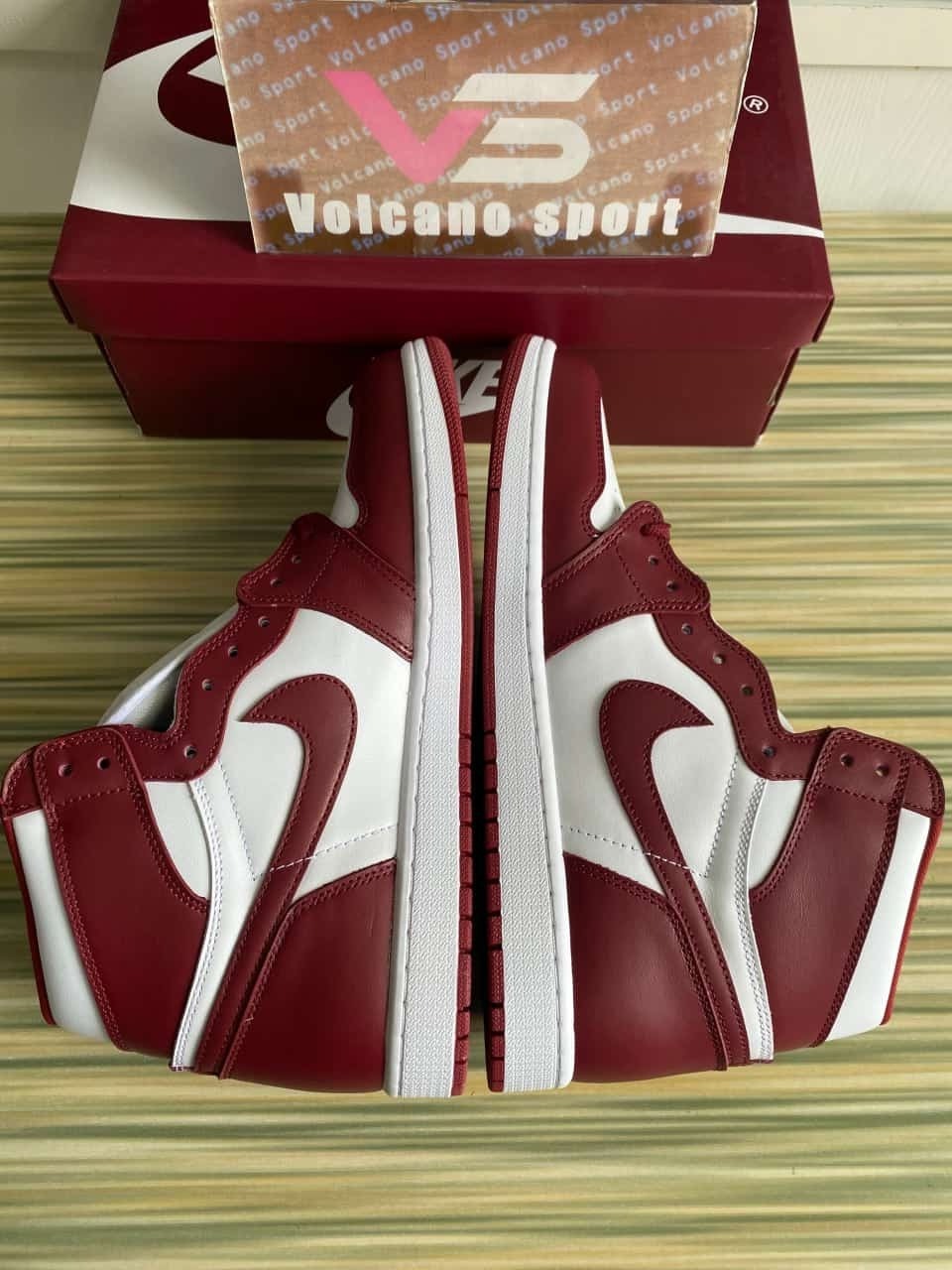 Jordan 1 Retro High OG Artisanal Team Red DZ5485-160