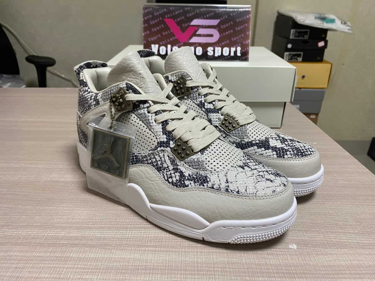 Jordan 4 Retro Snakeskin 819139-030