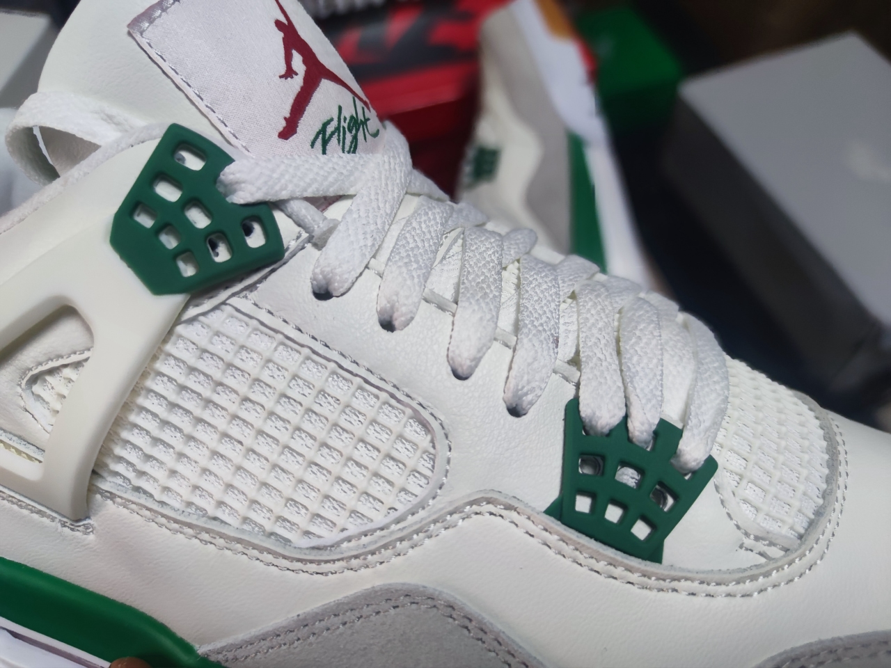 Jordan 4 retro SB Pine Green DR5415-103