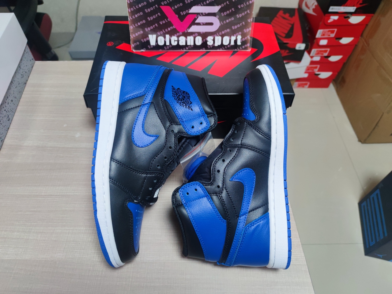 Jordan 1 Retro Royal 555088 007