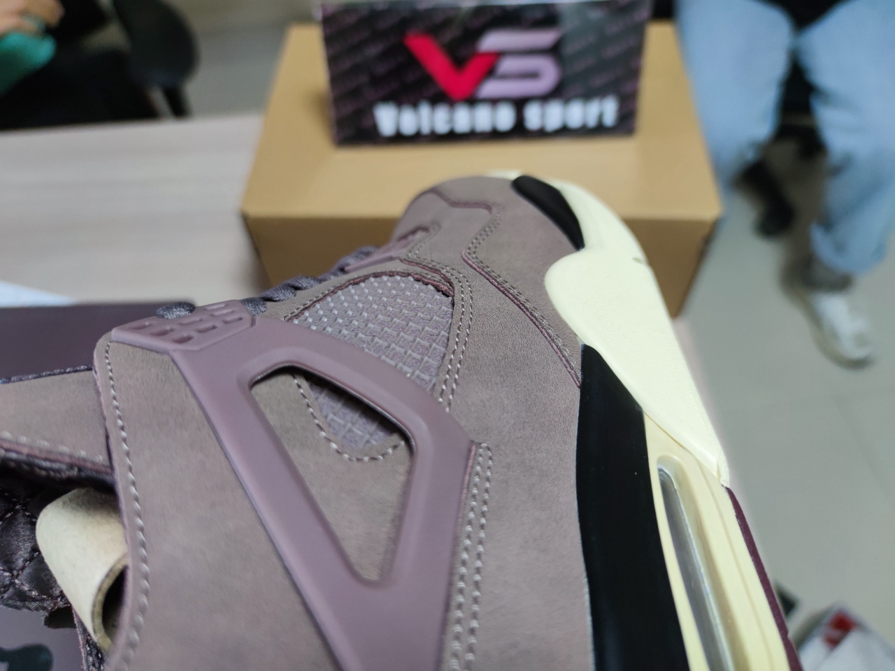 A Ma Maniere x Air Jordan 4 Retro 