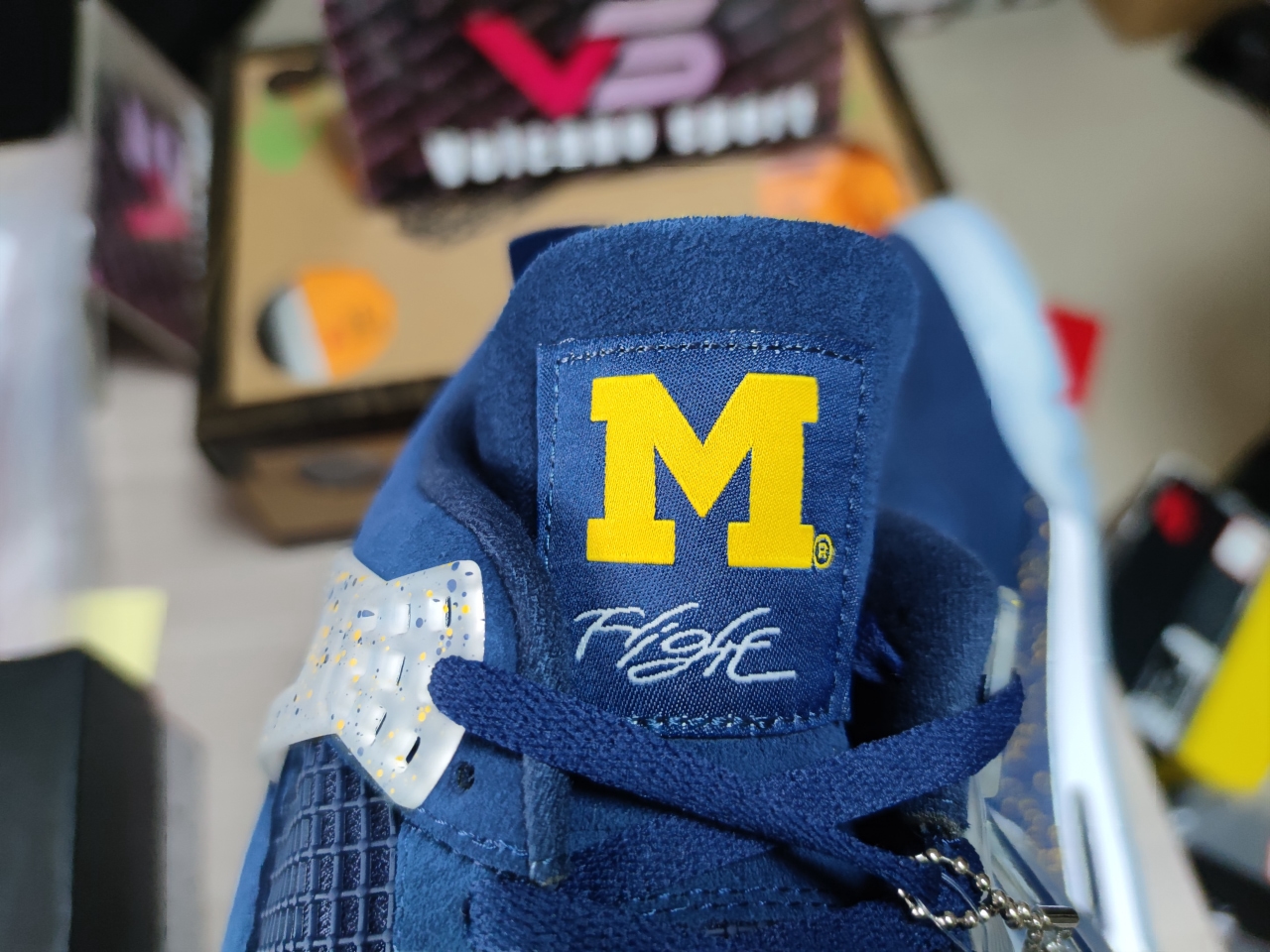 Jordan 4 Retro Michigan AJ4 1036660