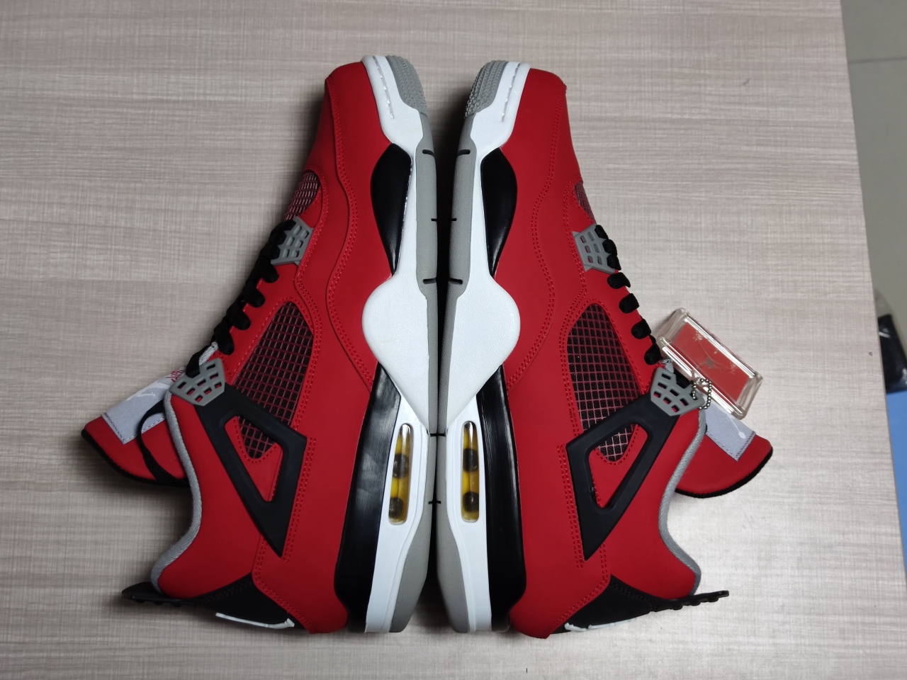 Jordan 4 Retro Toro Bravo 308497 603