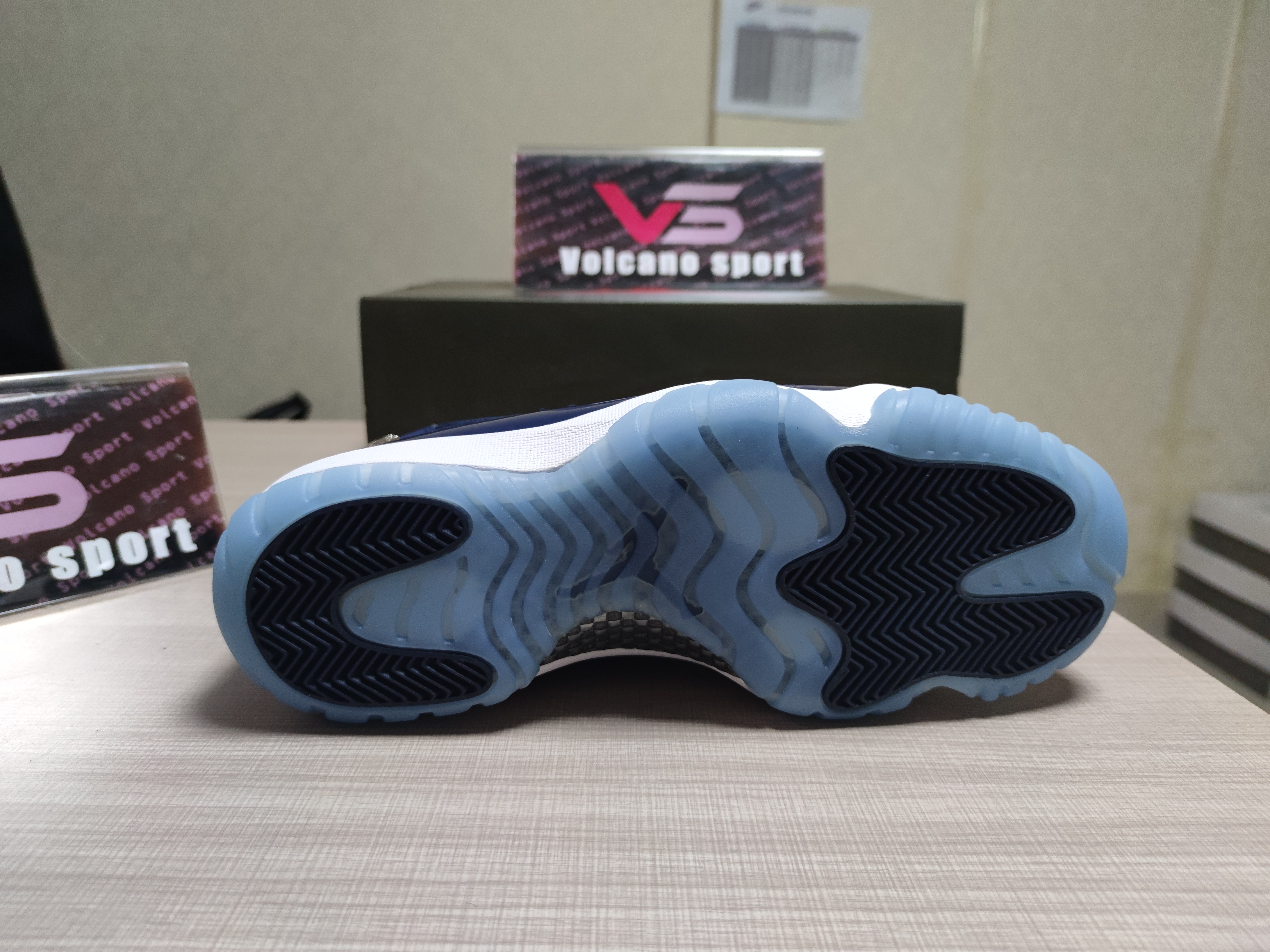 Jordan 11 Dark Blue 378037-441