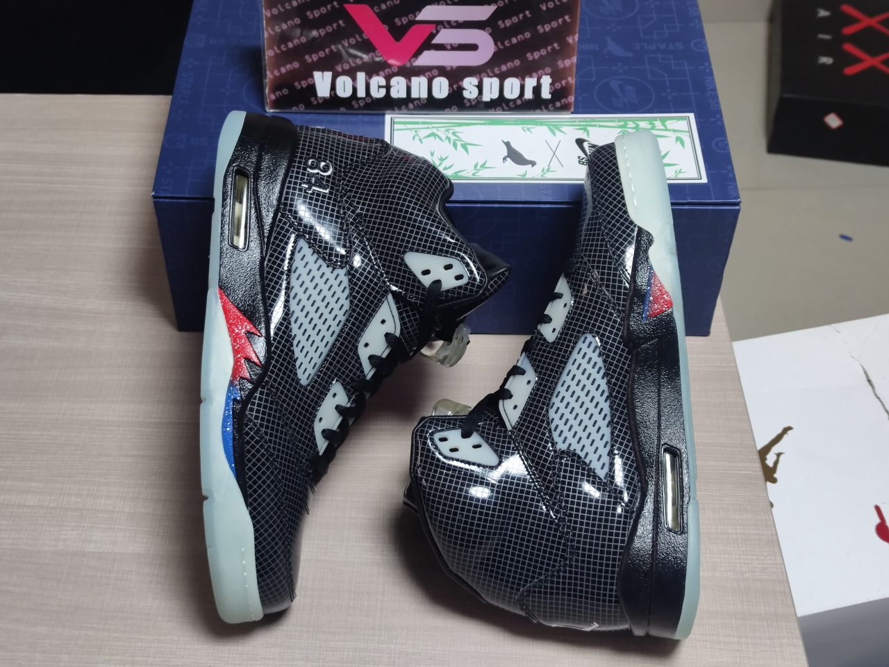 Jordan 5 Retro Transformers Black plaid