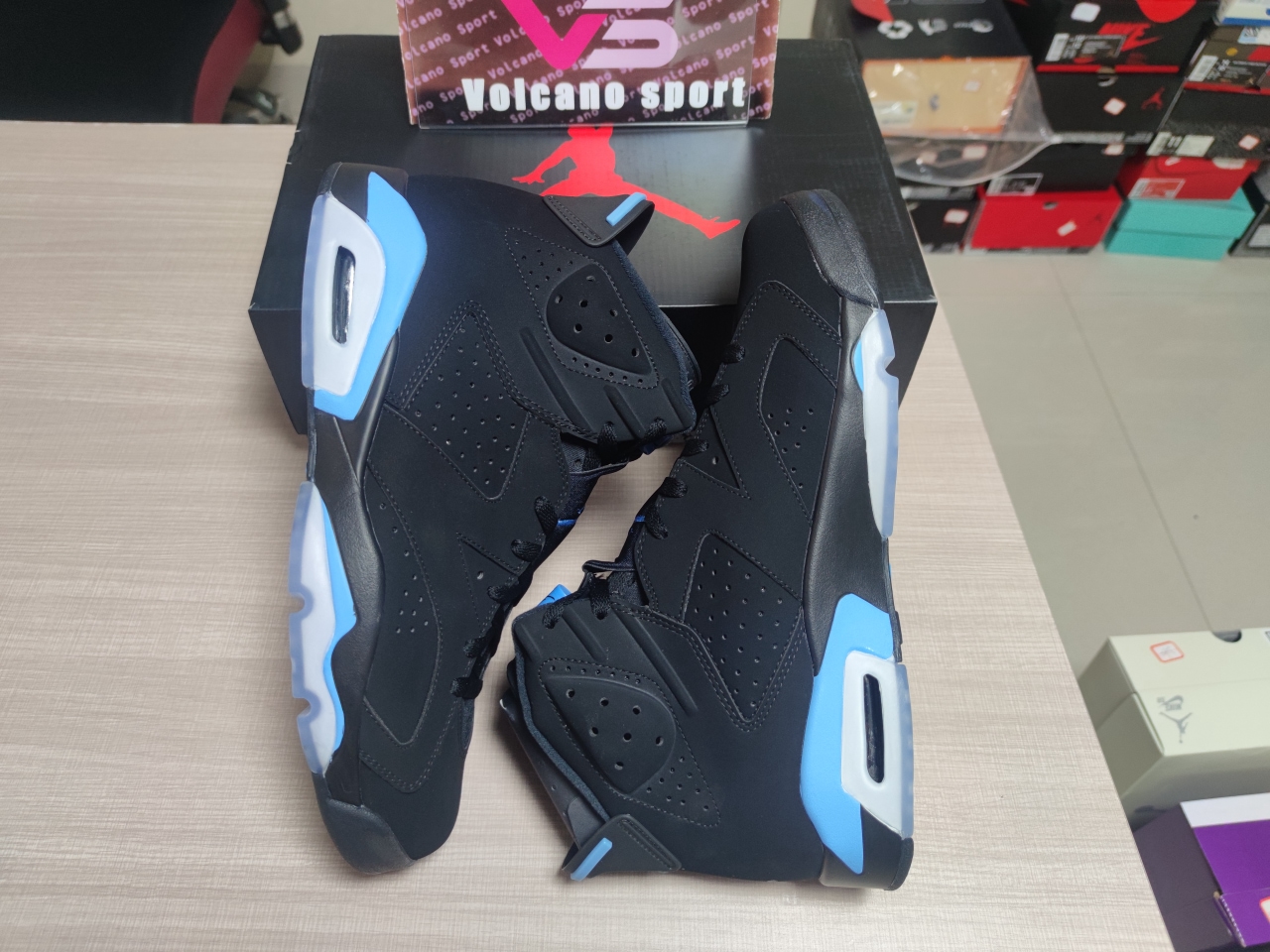 Jordan 6 Retro UNC 384664 006