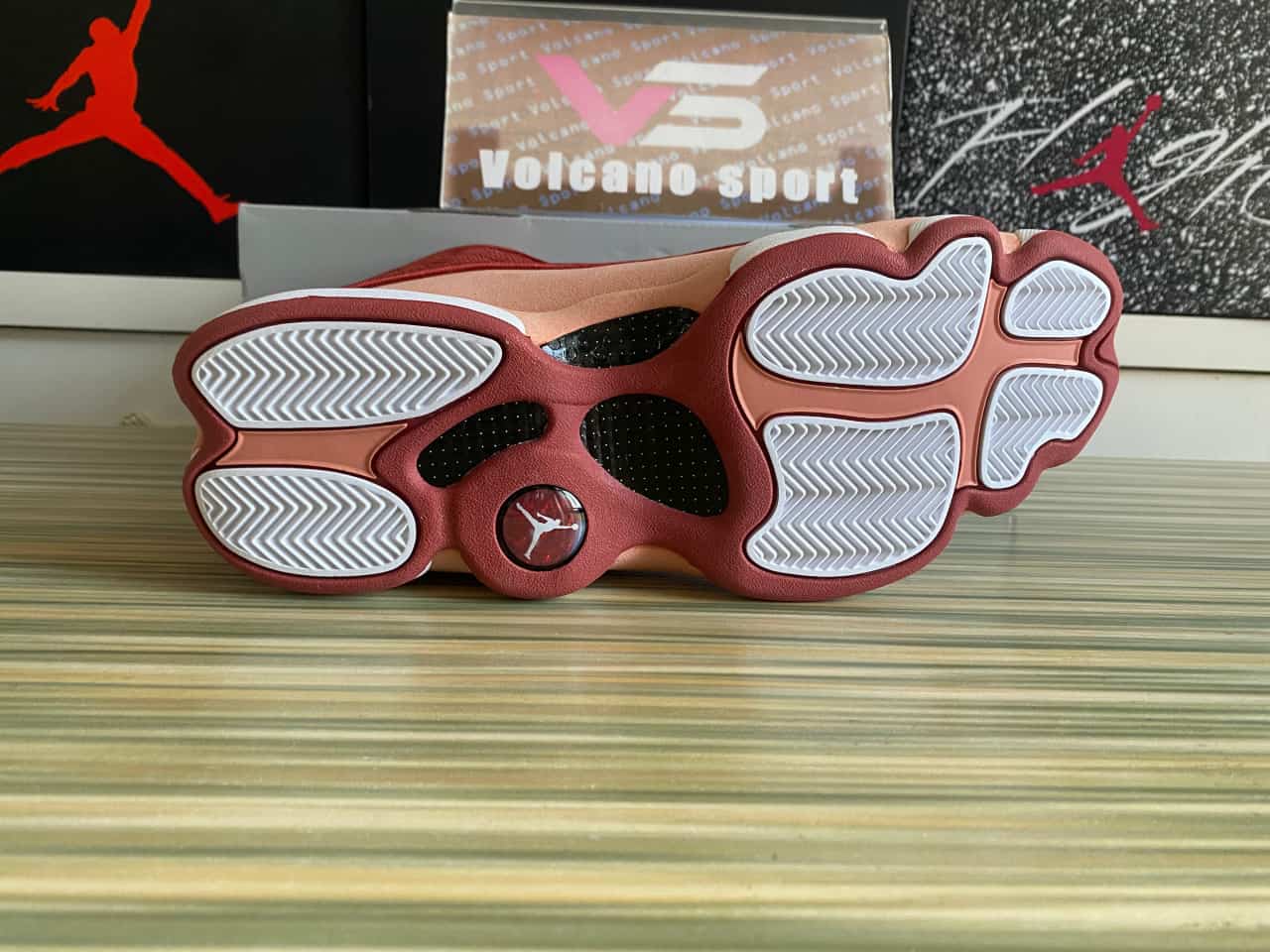 Jordan 13 Retro Dune Red DJ5982-601