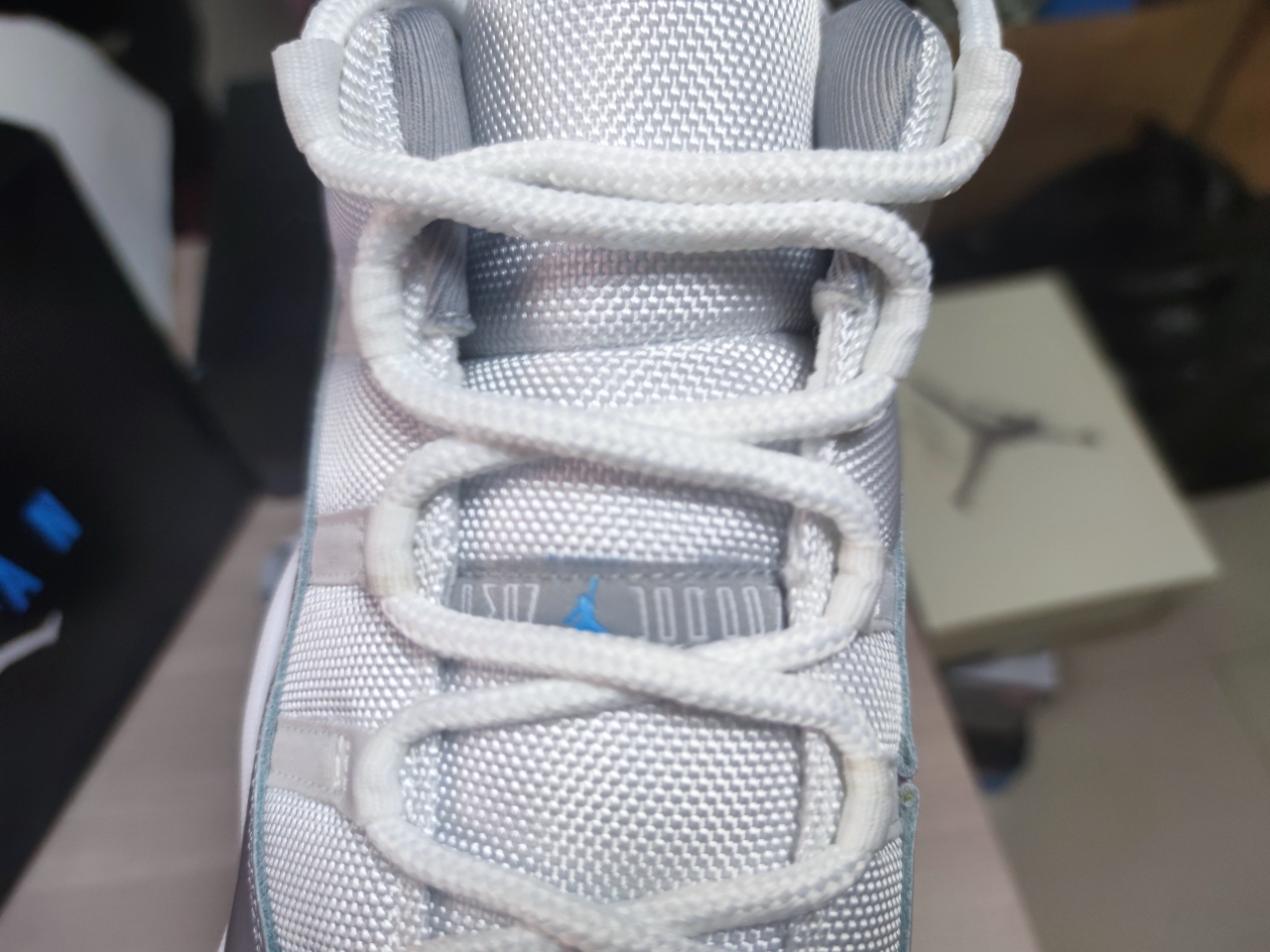 Jordan 11 Retro Low Cement Grey AV2187-140